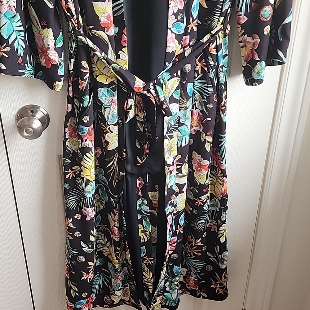 Mendocino Floral Kimono - Black with Multicolor Accents L/XL - Picture 4 of 8